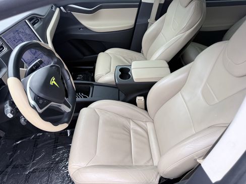 Used 2017 Tesla Model X 75D image 25