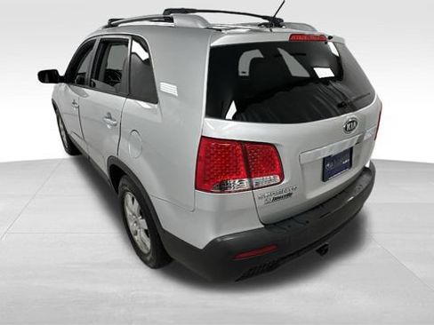 Used 2013 Kia Sorento LX image 5