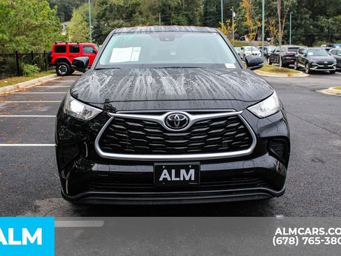 Used 2023 Toyota Highlander L image 9