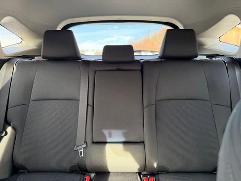 Used 2023 Toyota Venza LE image 24