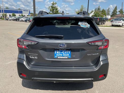Used 2023 Subaru Outback Premium AWD/4WD image 6