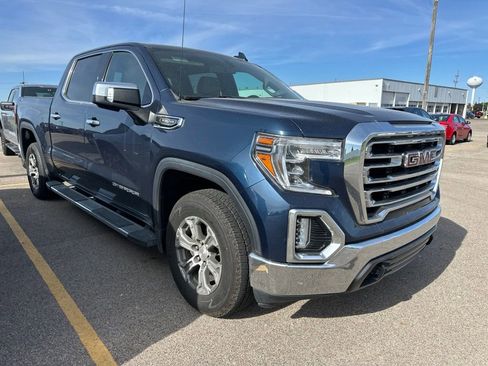 Used 2022 GMC Sierra 1500 SLT w/ X31 Off-Road Package AWD/4WD image 4