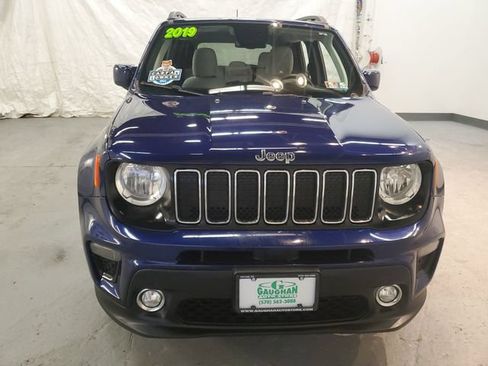 Used 2019 Jeep Renegade Latitude w/ Popular Equipment Group AWD/4WD image 10