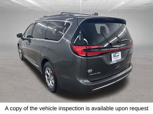 Used 2022 Chrysler Pacifica Limited FWD image 10
