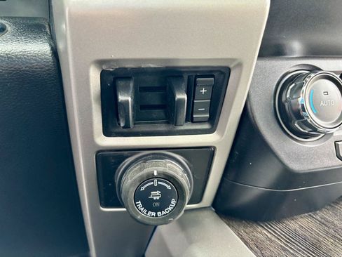 Used 2020 Ford F350 Lariat AWD/4WD image 31