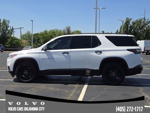 Used 2021 Chevrolet Traverse Premier w/ Redline Edition FWD image 3
