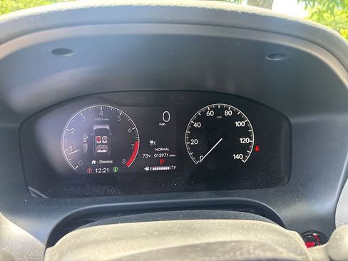 Used 2023 Honda HR-V LX image 15
