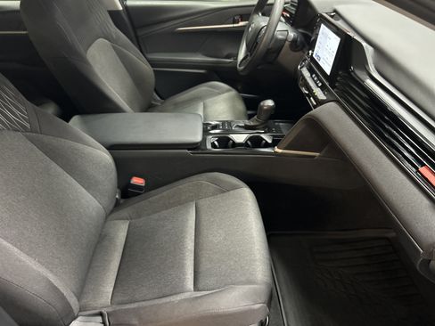 Used 2025 Toyota Camry LE FWD image 31
