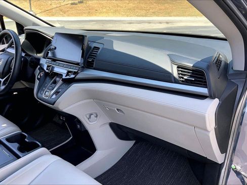 Used 2025 Honda Odyssey EX-L image 15