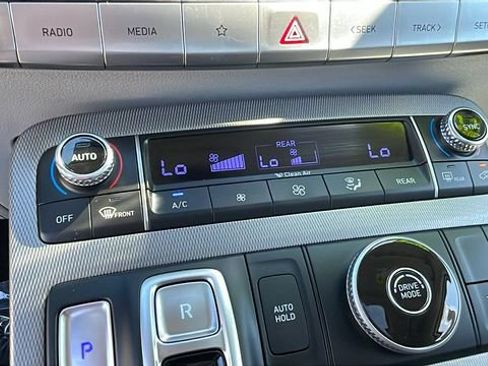 Used 2022 Hyundai Palisade SEL FWD image 18