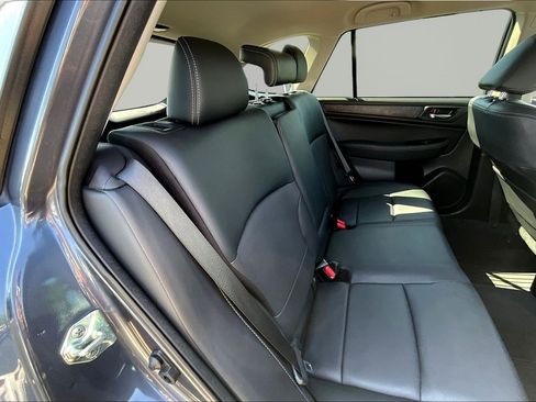 Used 2017 Subaru Outback 2.5i Limited image 25