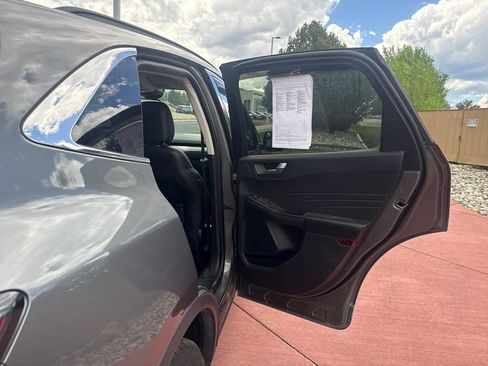 Certified 2021 Ford Escape Titanium AWD/4WD image 24