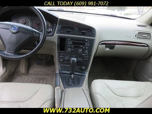 Used 2004 Volvo S60 2.5T image 17