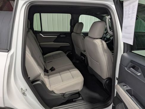 Used 2025 GMC Acadia Elevation AWD/4WD image 27