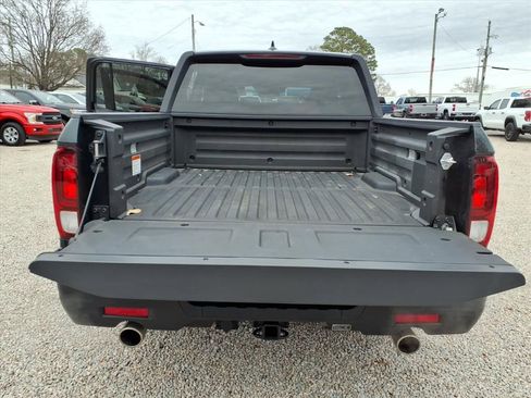 Used 2025 Honda Ridgeline Sport image 7