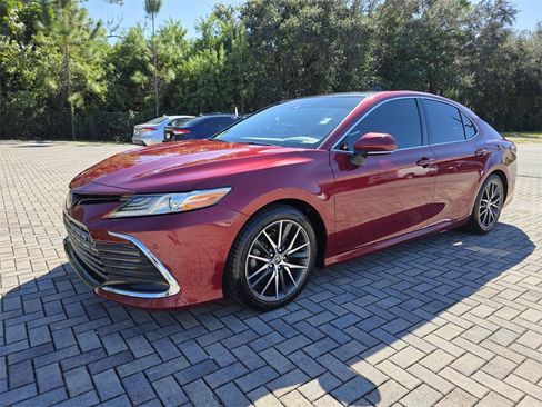 Certified 2021 Toyota Camry XLE w/ Navigation Package image 3