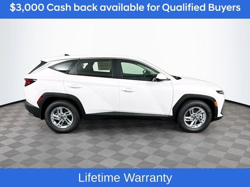 New 2026 Hyundai Tucson SE image 4