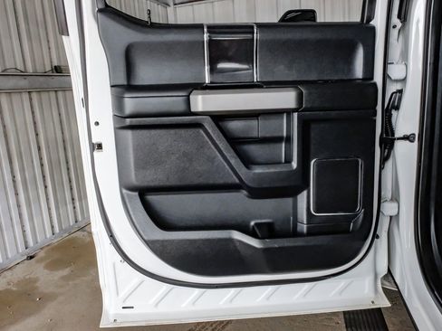 Used 2021 Ford F450 Platinum w/ FX4 Off-Road Package image 46