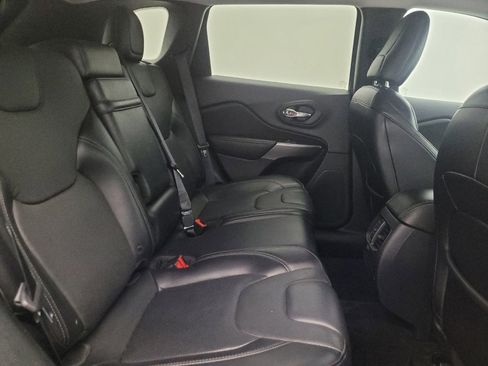 Used 2019 Jeep Cherokee Limited AWD/4WD image 19