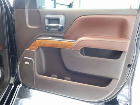Certified 2016 Chevrolet Silverado 2500 High Country w/ Duramax Plus Package image 35