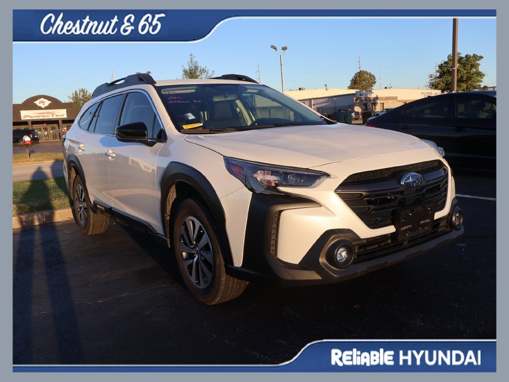 Used 2024 Subaru Outback Premium AWD/4WD image 1