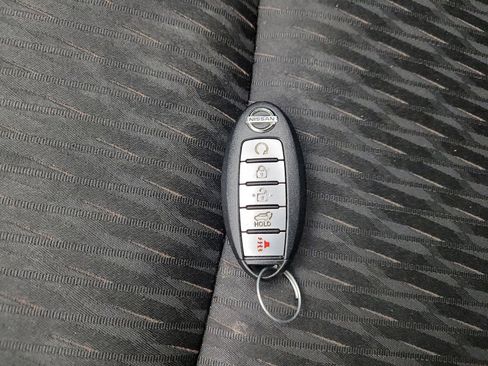 Used 2018 Nissan Rogue SV FWD image 32