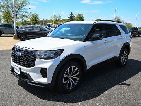 New 2026 Ford Explorer ST-Line AWD/4WD image 9