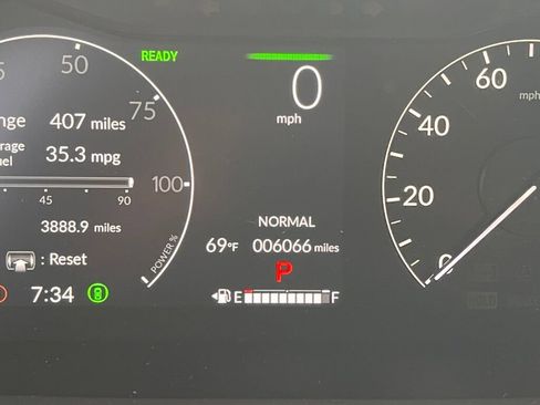 Certified 2025 Honda CR-V Sport image 3