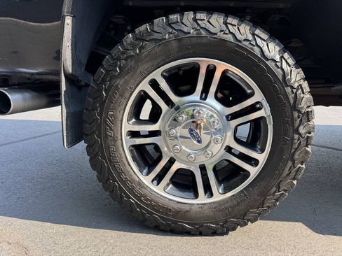 Used 2014 Ford F350 Platinum w/ FX4 Off-Road Package AWD/4WD image 21