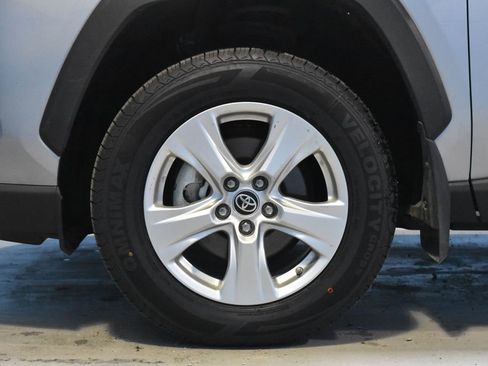 Used 2021 Toyota RAV4 LE AWD/4WD image 23