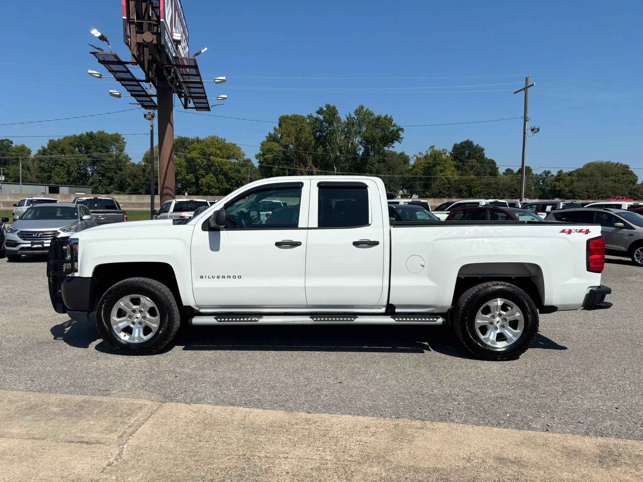 Used 2018 Chevrolet Silverado 1500 W/T w/ WT Convenience Package AWD/4WD image 2