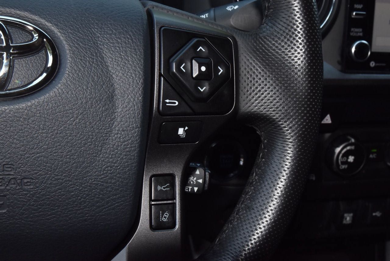 Used 2020 Toyota Tacoma TRD Off-Road AWD/4WD image 23