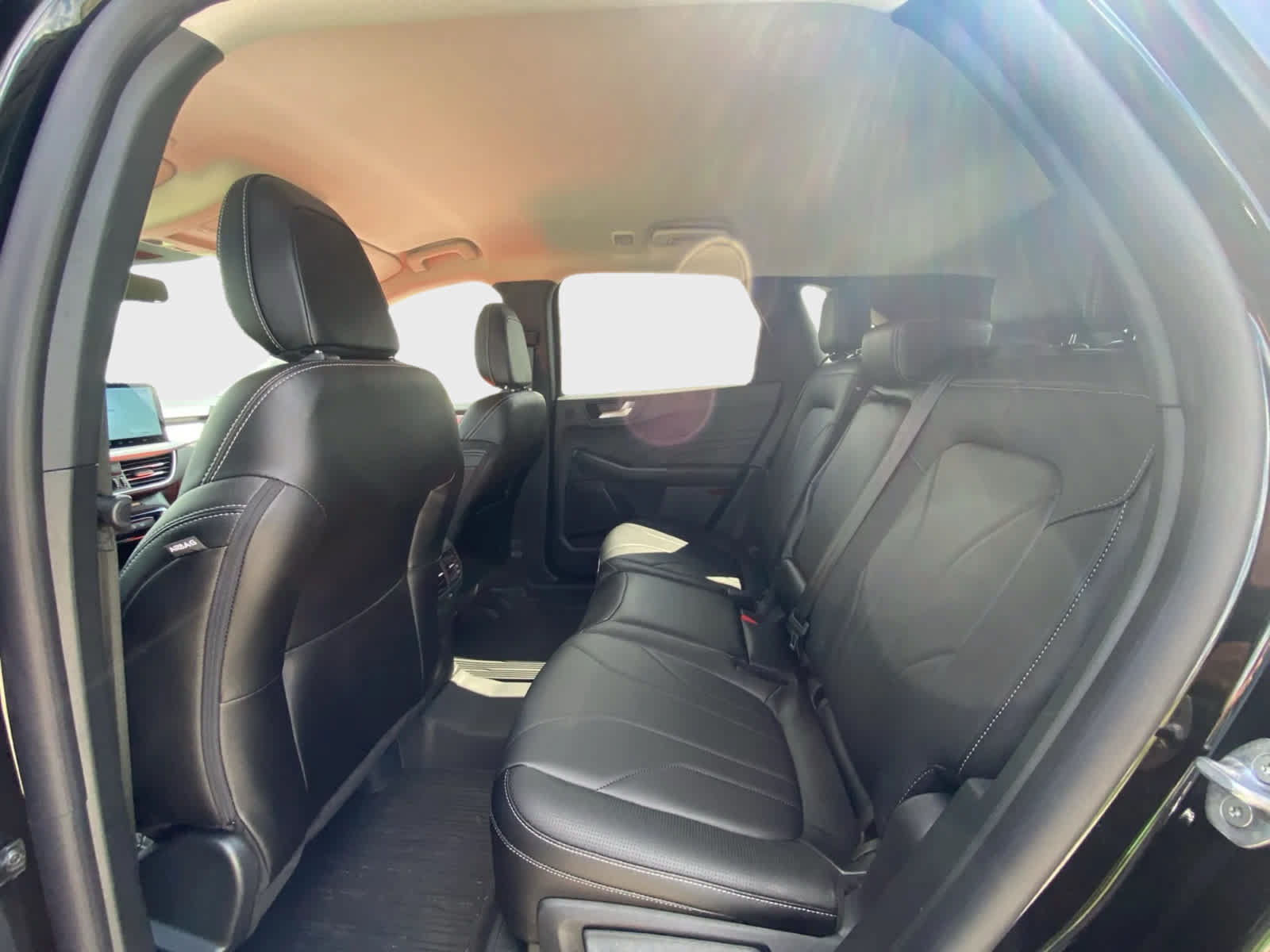 Used 2025 Ford Escape Platinum w/ Premium Technology Package AWD/4WD image 13
