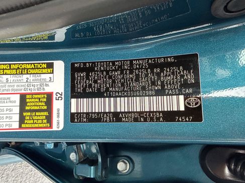 Used 2025 Toyota Camry SE FWD image 32