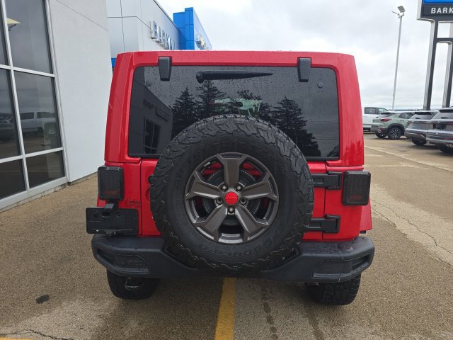 Used 2014 Jeep Wrangler Unlimited Sahara w/ Connectivity Group AWD/4WD image 11