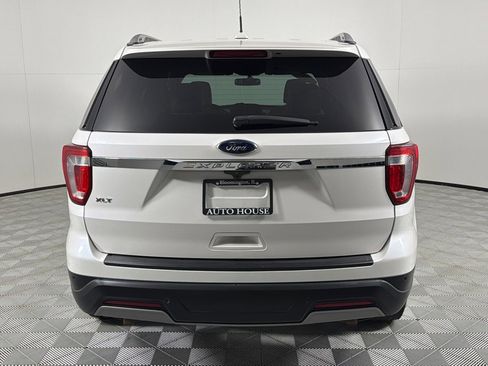 Used 2019 Ford Explorer XLT w/ Equipment Group 202A FWD image 6