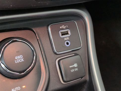 Certified 2019 Jeep Compass Latitude w/ Popular Equipment Group image 33