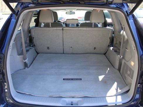 Used 2016 Toyota Highlander XLE AWD/4WD image 18