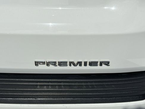 Used 2023 Chevrolet Tahoe Premier RWD image 11