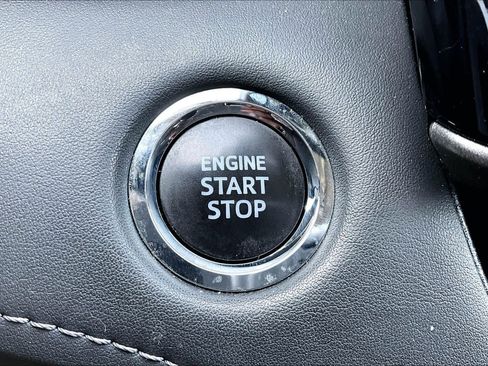 Used 2023 Toyota Highlander XLE image 34