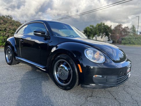 Used 2012 Volkswagen Beetle 2.5 FWD image 3