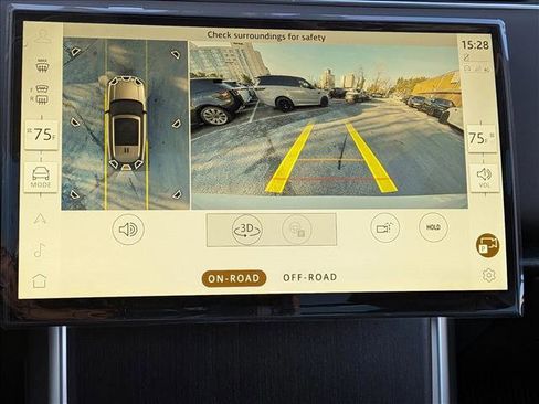 New 2026 Land Rover Range Rover SE image 13