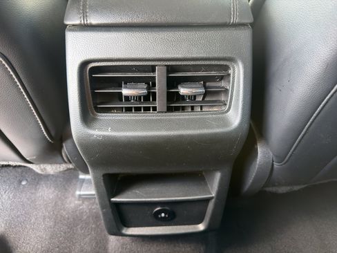 Used 2024 Ford Edge SEL AWD/4WD image 29