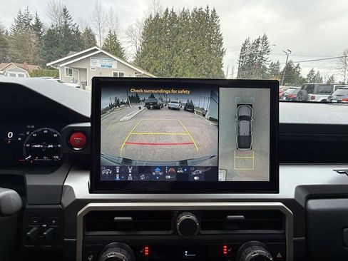 Used 2024 Toyota Tacoma TRD Off-Road w/ TRD Off Road Premium Package image 20