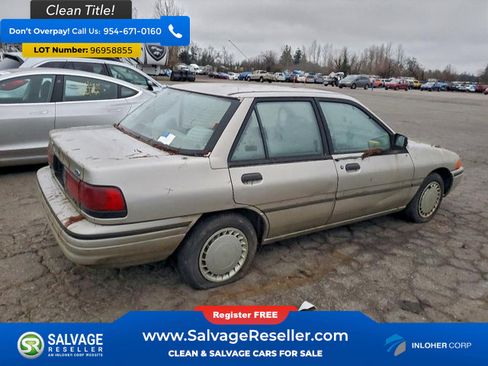 Used 1992 Ford Escort LX image 4