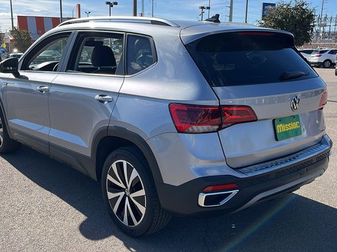 Used 2023 Volkswagen Taos SE image 6