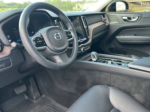 Used 2023 Volvo XC60 B5 Plus w/ Climate Package image 12