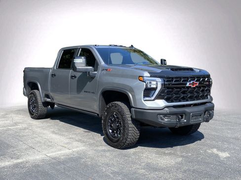Used 2026 Chevrolet Silverado 2500 ZR2 w/ ZR2 Bison Edition AWD/4WD image 2