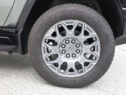 Used 2024 GMC Hummer EV 3X AWD/4WD image 6