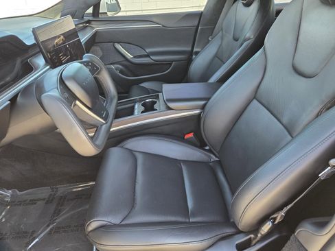 Used 2022 Tesla Model S image 19